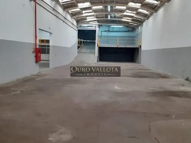 Galpão / Barracão com 1300m², para alugar, no bairro Vila Bertioga em São Paulo