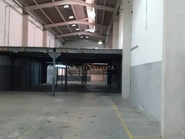 Galpão / Barracão com 1300m², para alugar, no bairro Vila Bertioga em São Paulo