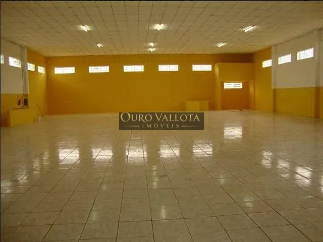 Galpão / Barracão com 1960m², à venda, no bairro Vila Itapoan em Guarulhos