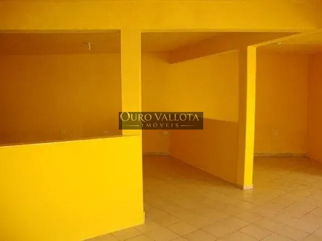 Galpão / Barracão com 1960m², à venda, no bairro Vila Itapoan em Guarulhos