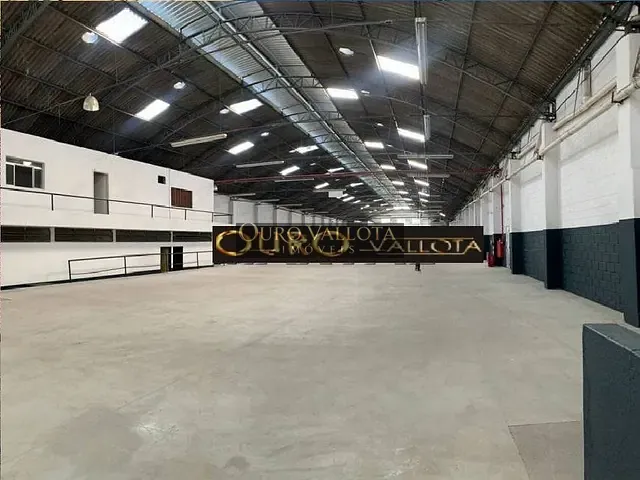 Galpão / Barracão com 4915m², para alugar, no bairro Carandiru em São Paulo