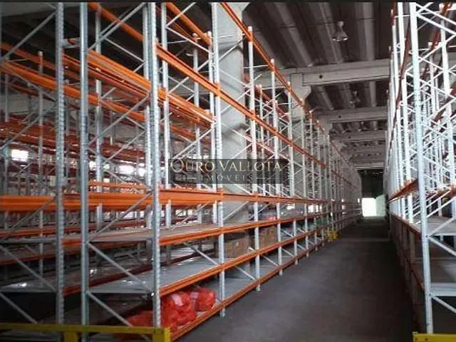 Galpão / Barracão com 9000m², para alugar, no bairro Pari em São Paulo