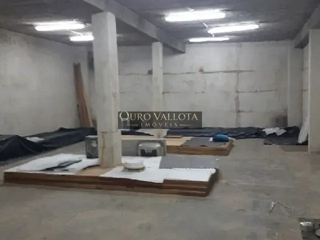 Galpão / Barracão com 1094m², à venda, no bairro Parque São Lucas em São Paulo