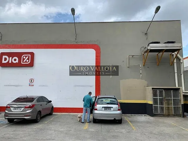 Galpão / Barracão com 700m², para alugar, no bairro Ermelino Matarazzo em São Paulo