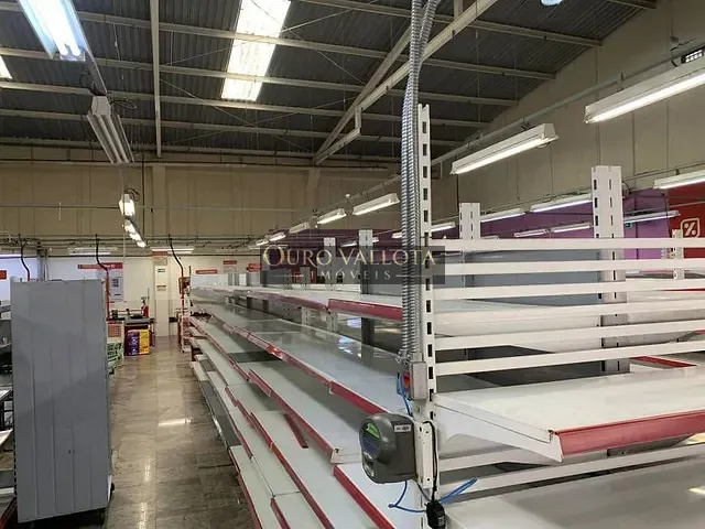 Galpão / Barracão com 700m², para alugar, no bairro Ermelino Matarazzo em São Paulo