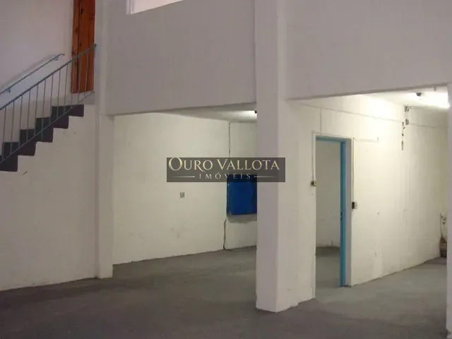 Galpão / Barracão com 1000m², à venda, no bairro Vila Nhocune em São Paulo