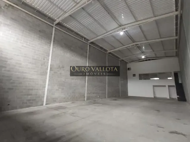 Galpão / Barracão com 300m², para alugar, no bairro Parque São Lucas em São Paulo