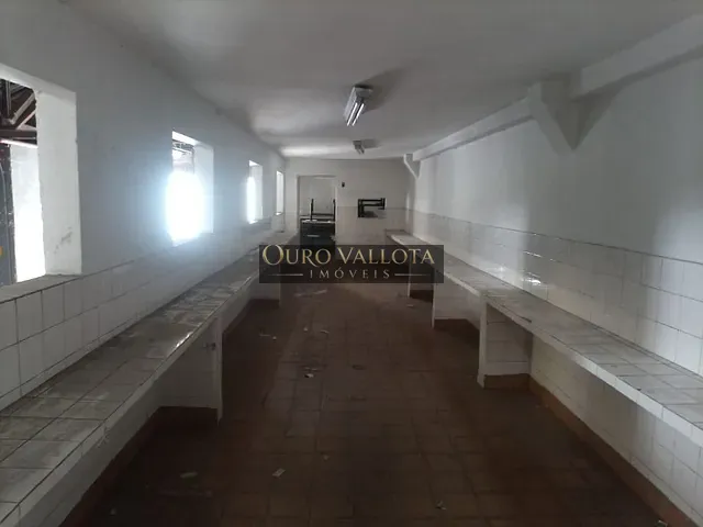 Galpão / Barracão com 1332m², para alugar, no bairro Vila Independência em São Paulo