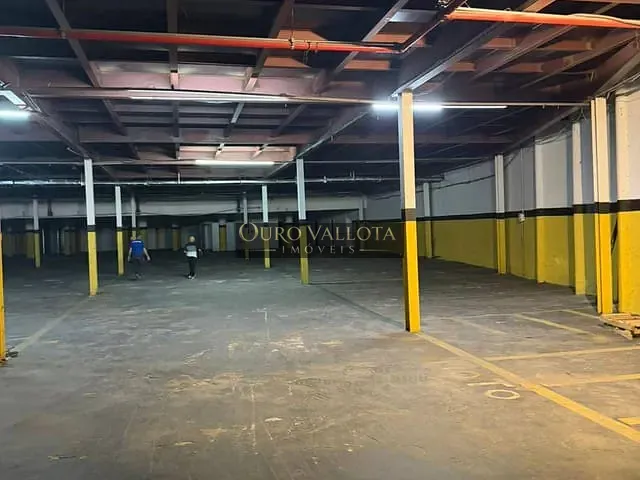Galpão / Barracão com 6000m², para alugar, no bairro Brás em São Paulo
