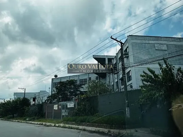 Galpão / Barracão com 4700m², à venda, no bairro Cidade Industrial Satélite de São Paulo em Guarulhos