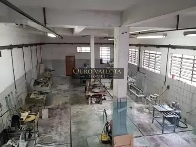 Galpão / Barracão com 452m², à venda, no bairro Vila Bertioga em São Paulo