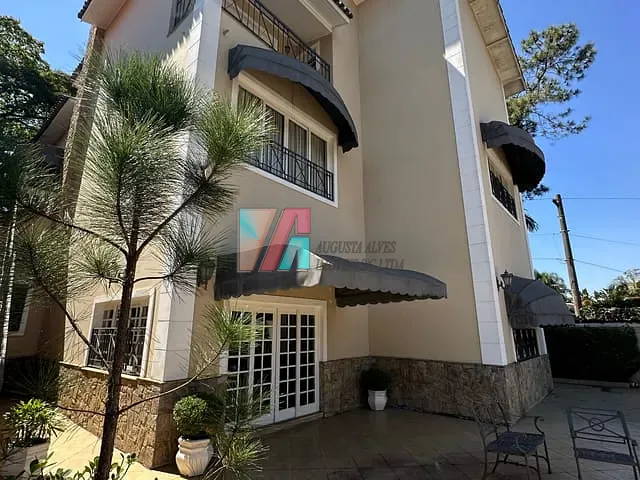 Casa com 600m² 5 quartos e 8 banheiros, à venda, no bairro Jardim Marajoara em São Paulo