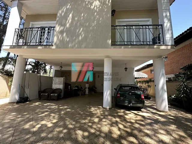 Casa com 600m² 5 quartos e 8 banheiros, à venda, no bairro Jardim Marajoara em São Paulo