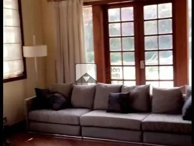 Casa com 930m² 5 quartos e 6 banheiros, à venda, no bairro São Francisco em Niterói