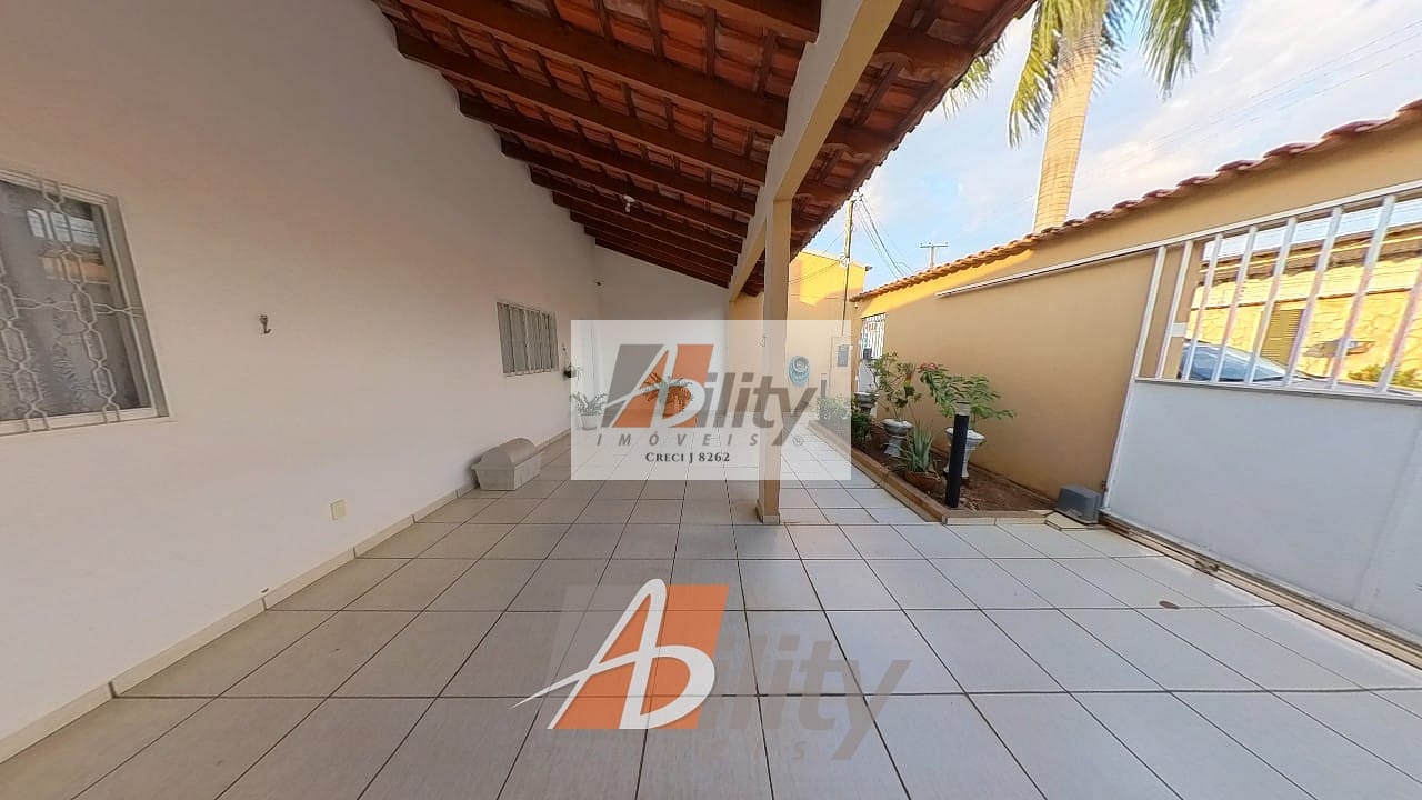 Casa, 3 quartos, 168 m² - Foto 2