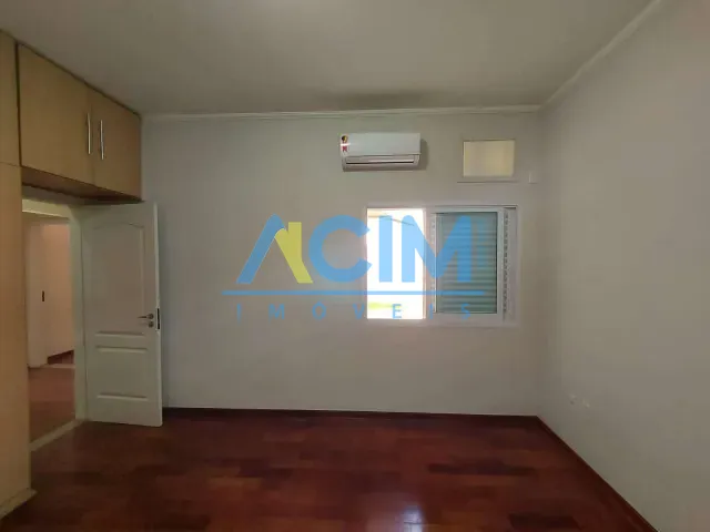 Casa 4 quartos e 4 banheiros, à venda, no bairro Jardim Bela Vista em Jaguariúna