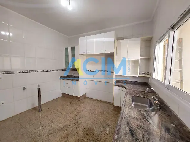 Casa 4 quartos e 4 banheiros, à venda, no bairro Jardim Bela Vista em Jaguariúna