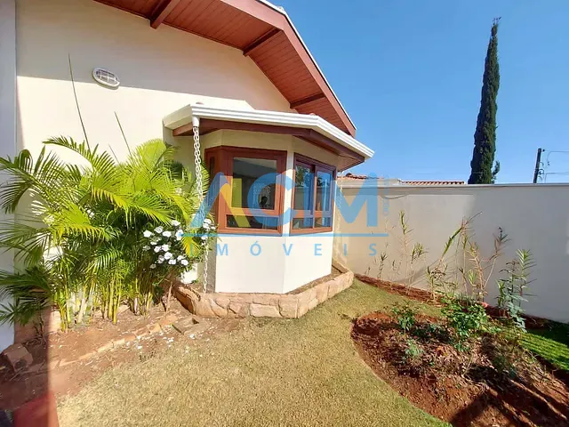 Casa 4 quartos e 4 banheiros, à venda, no bairro Jardim Bela Vista em Jaguariúna