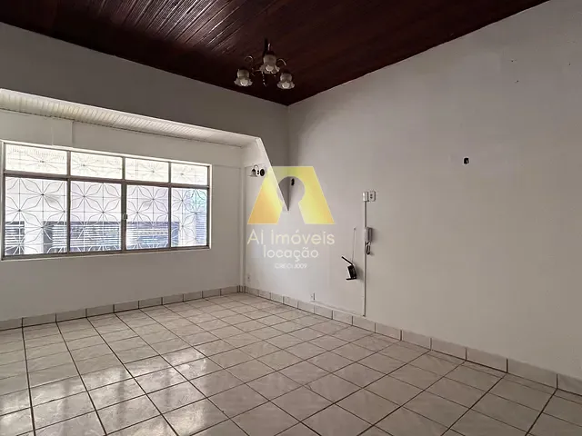 Casa 3 quartos e 4 banheiros, para alugar, no bairro Centro em Rio Branco