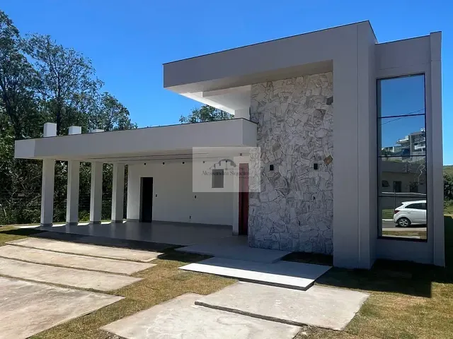 Casa com 570m² 3 quartos e 3 banheiros, à venda, no bairro Santa Paula I em Vila Velha