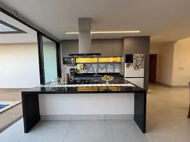 Casa com 464m² 3 quartos e 3 banheiros, à venda, no bairro Residencial Marília em Senador Canedo