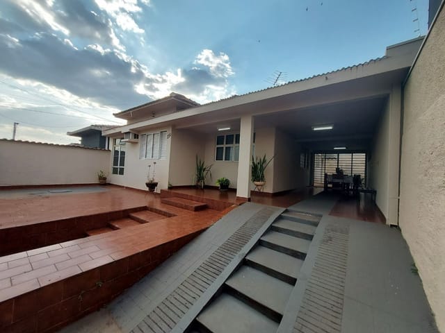Casa para locação no Centro de Ourinhos