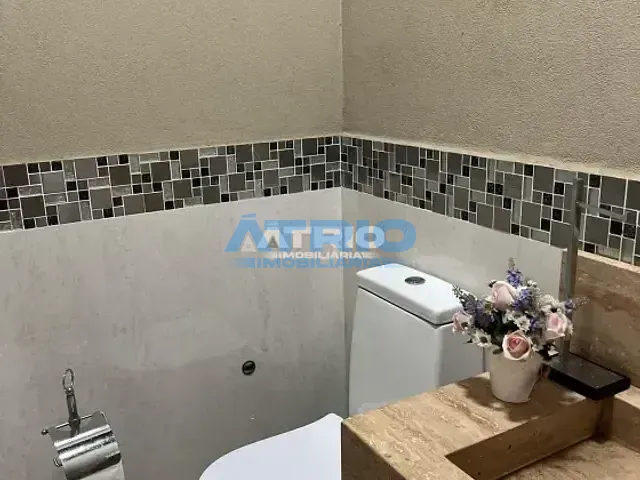 Casa com 900m² 5 quartos e 6 banheiros, à venda, no bairro Centro em Boa Vista