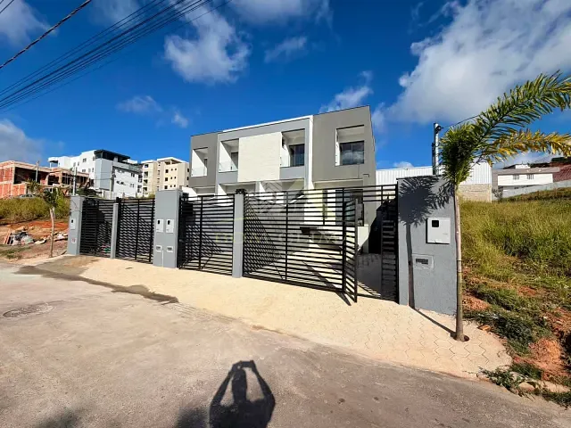 Casa com 115m² 2 quartos e 3 banheiros, à venda, no bairro Cerâmica em Juiz de Fora