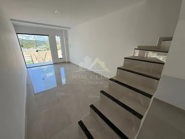 Casa com 115m² 2 quartos e 3 banheiros, à venda, no bairro Cerâmica em Juiz de Fora