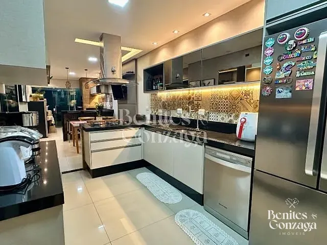 Casa com 155m² 3 quartos e 3 banheiros, à venda, no bairro Jardim Paraizo em Maringá