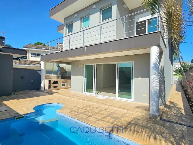 Casa 4 quartos e 6 banheiros, à venda ou para alugar, no bairro Umuarama em Osasco