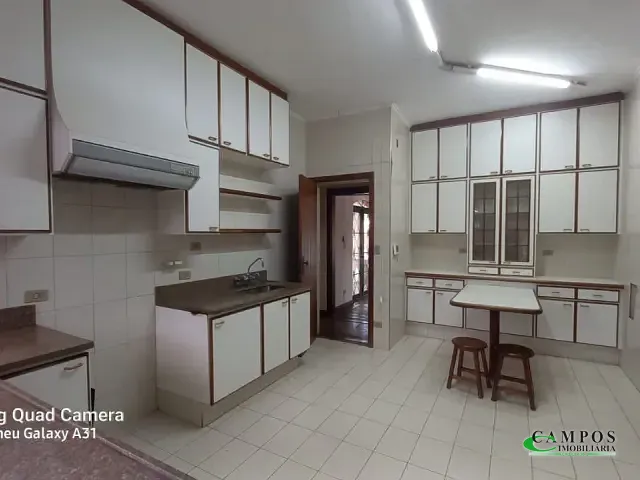Casa 3 quartos e 2 banheiros, à venda, no bairro Jardim Primaveril em Três Lagoas