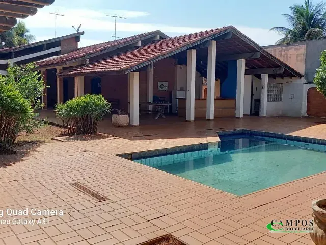 Casa 3 quartos e 2 banheiros, à venda, no bairro Jardim Primaveril em Três Lagoas