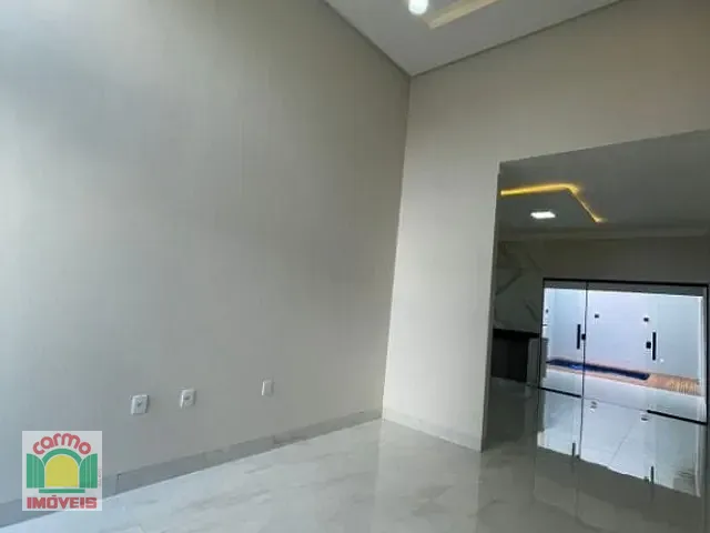 Casa com 200m² 3 quartos e 2 banheiros, à venda, no bairro Jardim Itália em Anápolis