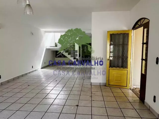 Casa 4 quartos e 3 banheiros, à venda, no bairro Dom Bosco em Corumbá