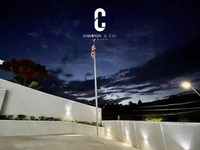 Casa com 500m² 5 quartos e 5 banheiros, à venda, no bairro Vila Matilde em Campos do Jordão