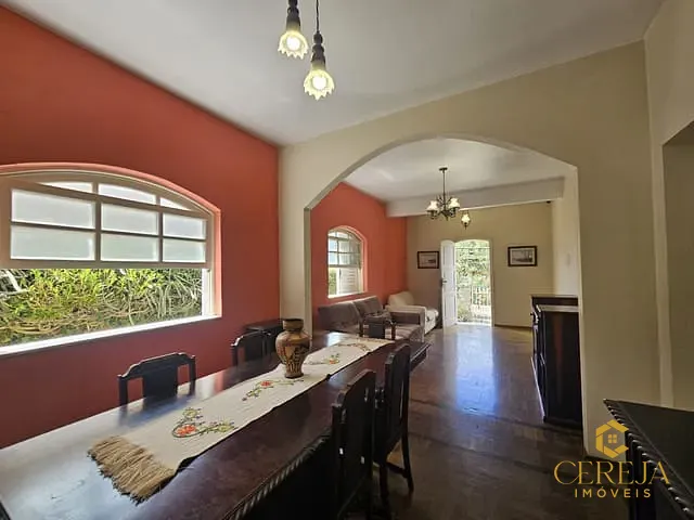 Casa com 360m² 4 quartos e 3 banheiros, à venda, no bairro Vila Guarani em Nova Friburgo