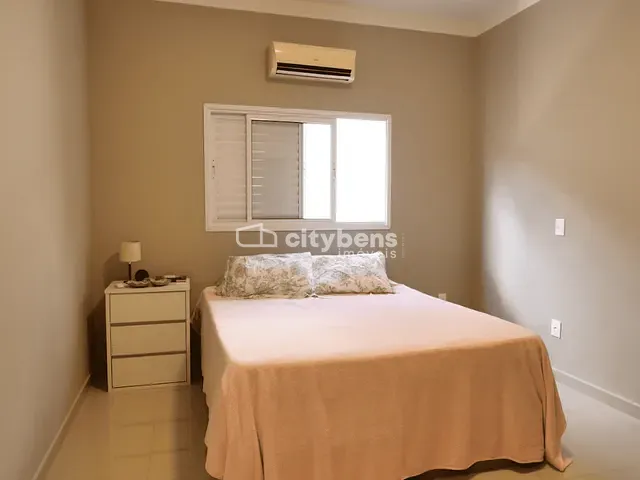 Casa 3 quartos e 6 banheiros, à venda, no bairro Aeroporto em Araçatuba
