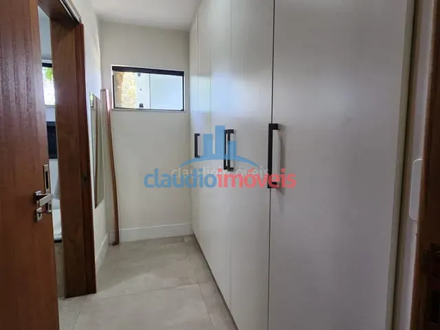 Casa com 800m² 4 quartos e 4 banheiros, à venda, no bairro Jardim Alice em Barra Mansa