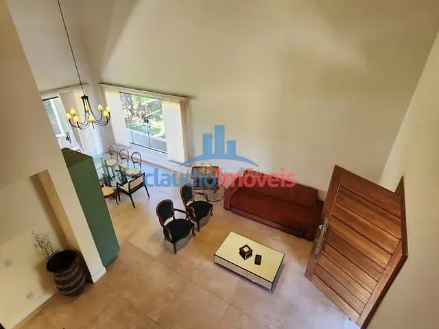 Casa com 800m² 4 quartos e 4 banheiros, à venda, no bairro Jardim Alice em Barra Mansa