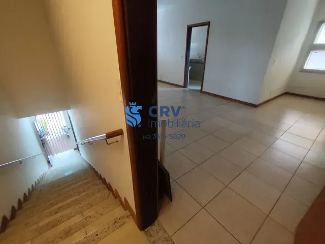 Casa 2 quartos e 2 banheiros, para alugar, no bairro Bela Vista em Londrina