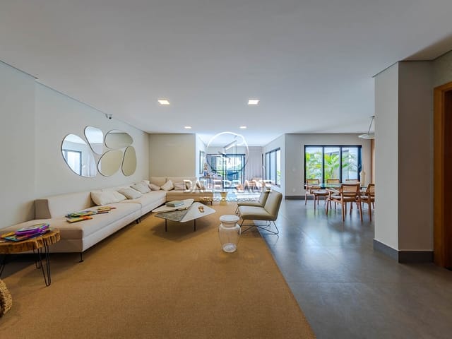 Casa com 1200m² 4 quartos e 6 banheiros, à venda, no bairro Setor de Habitações Individuais Sul em Brasília