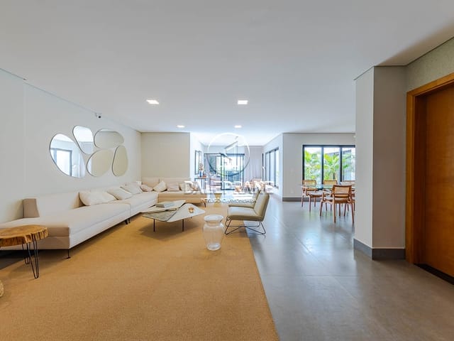 Casa com 1200m² 4 quartos e 6 banheiros, à venda, no bairro Setor de Habitações Individuais Sul em Brasília