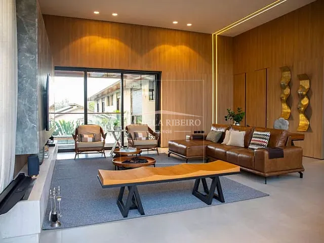 Casa com 592m² 5 quartos e 6 banheiros, à venda, no bairro Esperança em Londrina