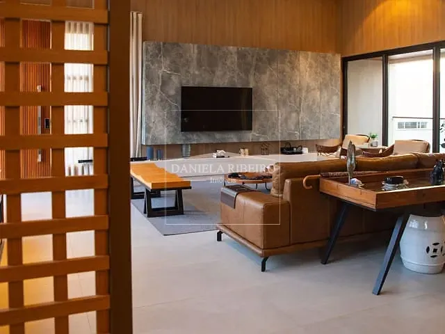 Casa com 592m² 5 quartos e 6 banheiros, à venda, no bairro Esperança em Londrina