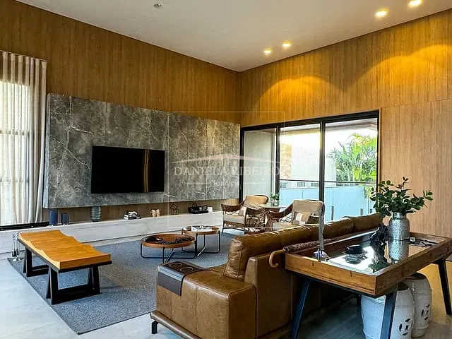 Casa com 592m² 5 quartos e 6 banheiros, à venda, no bairro Esperança em Londrina