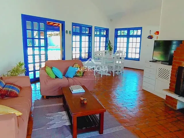 Chácara com 960m² 4 quartos e 4 banheiros, à venda, no bairro COTIA em Cotia