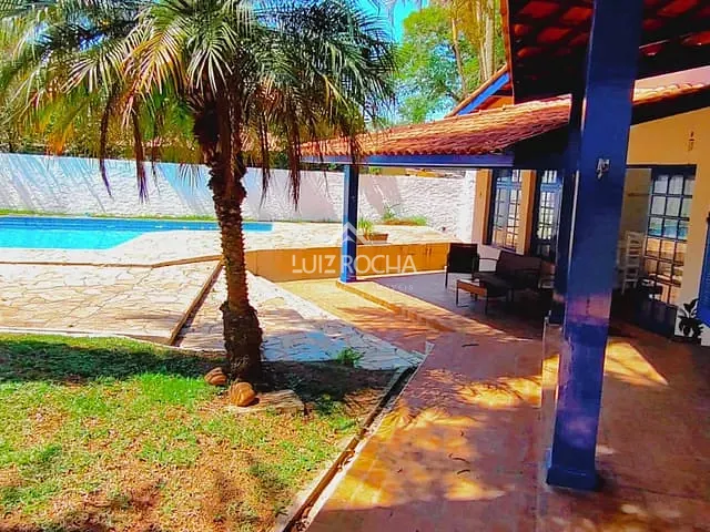 Chácara com 960m² 4 quartos e 4 banheiros, à venda, no bairro COTIA em Cotia