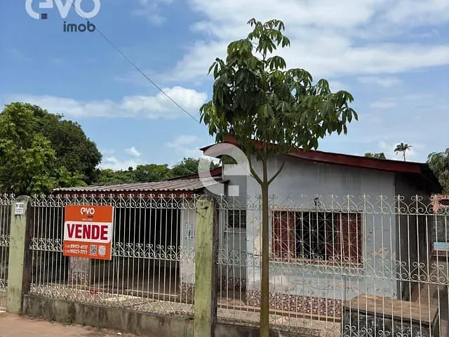 Casa 3 quartos e 2 banheiros, à venda, no bairro Maracanã em Santarém