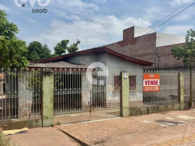 Casa 3 quartos e 2 banheiros, à venda, no bairro Maracanã em Santarém